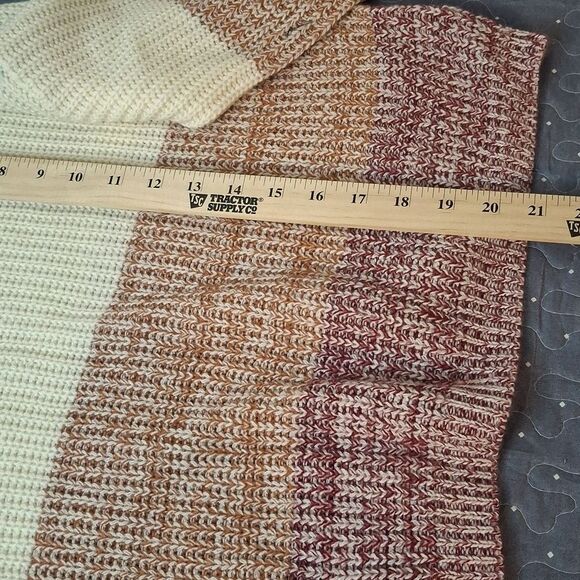 Paper Crane Blue and Cream Crew Neck Sweater size medium - Picture 6 of 6